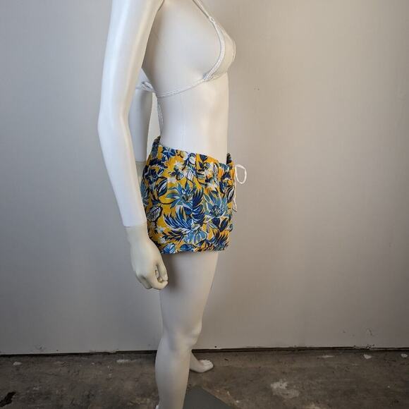 J. Crew Floral Shorts - Medium - Picture 5 of 5